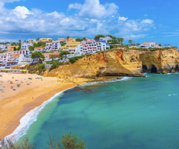 This U.S. Airline Just Launched 4 New International Flights To Avoid The Crazy Summer Crowds